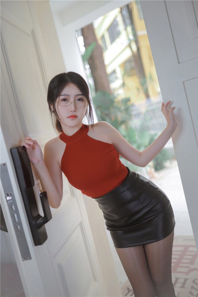 不呆猫 姐姐在家独自买醉 [42P-374MB]-美图世界