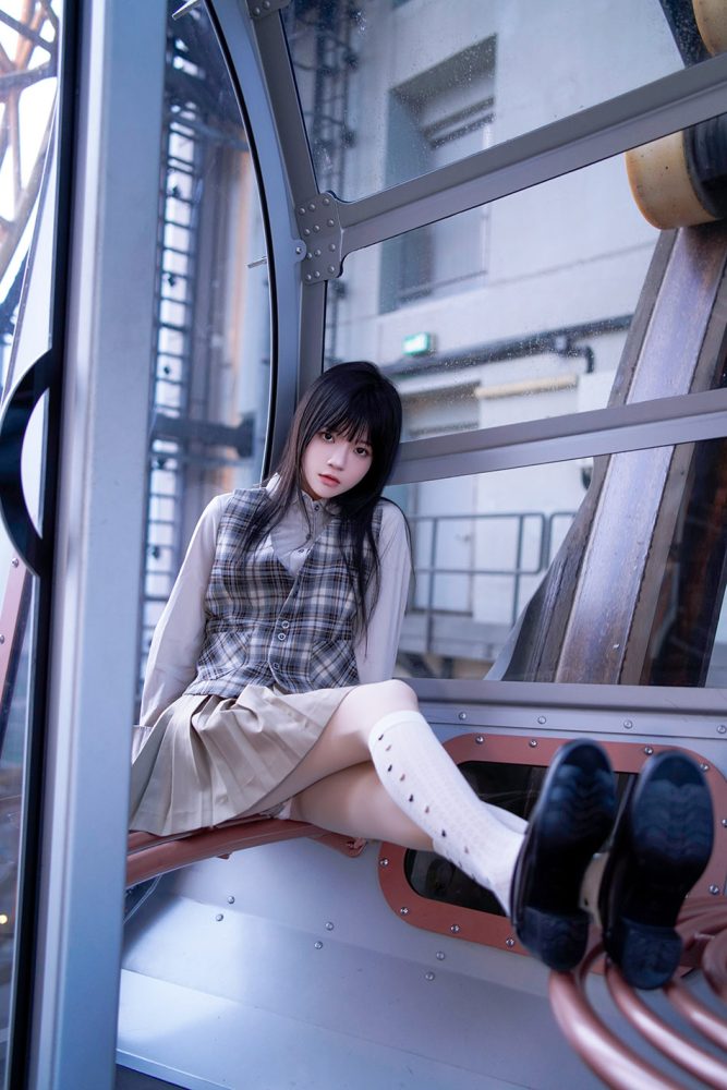 桜桃喵 制服摩天轮 [27P-667MB]-美图世界